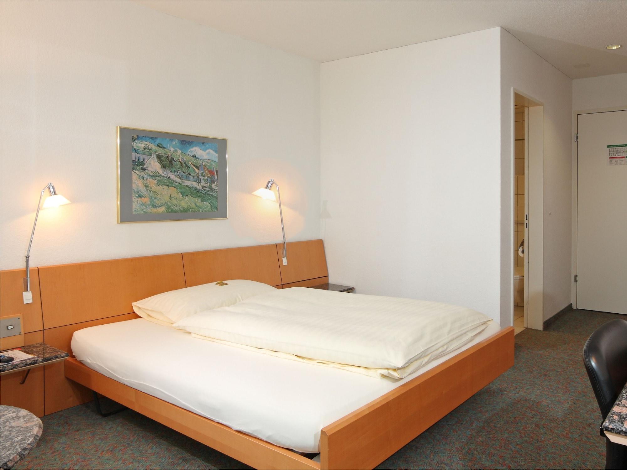Hotel Conti Dietikon Exterior photo