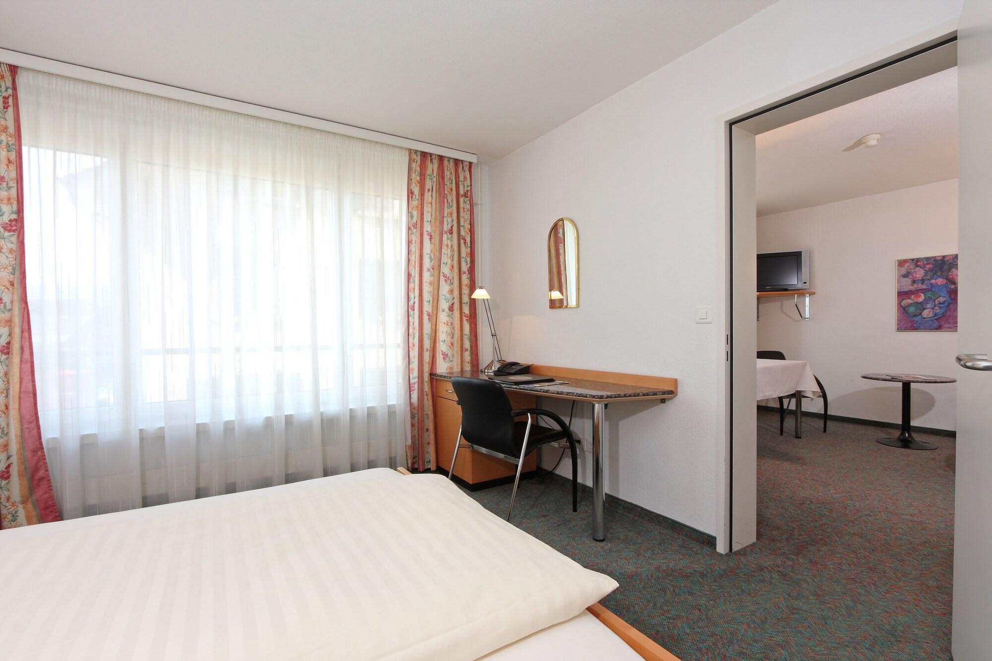 Hotel Conti Dietikon Exterior photo