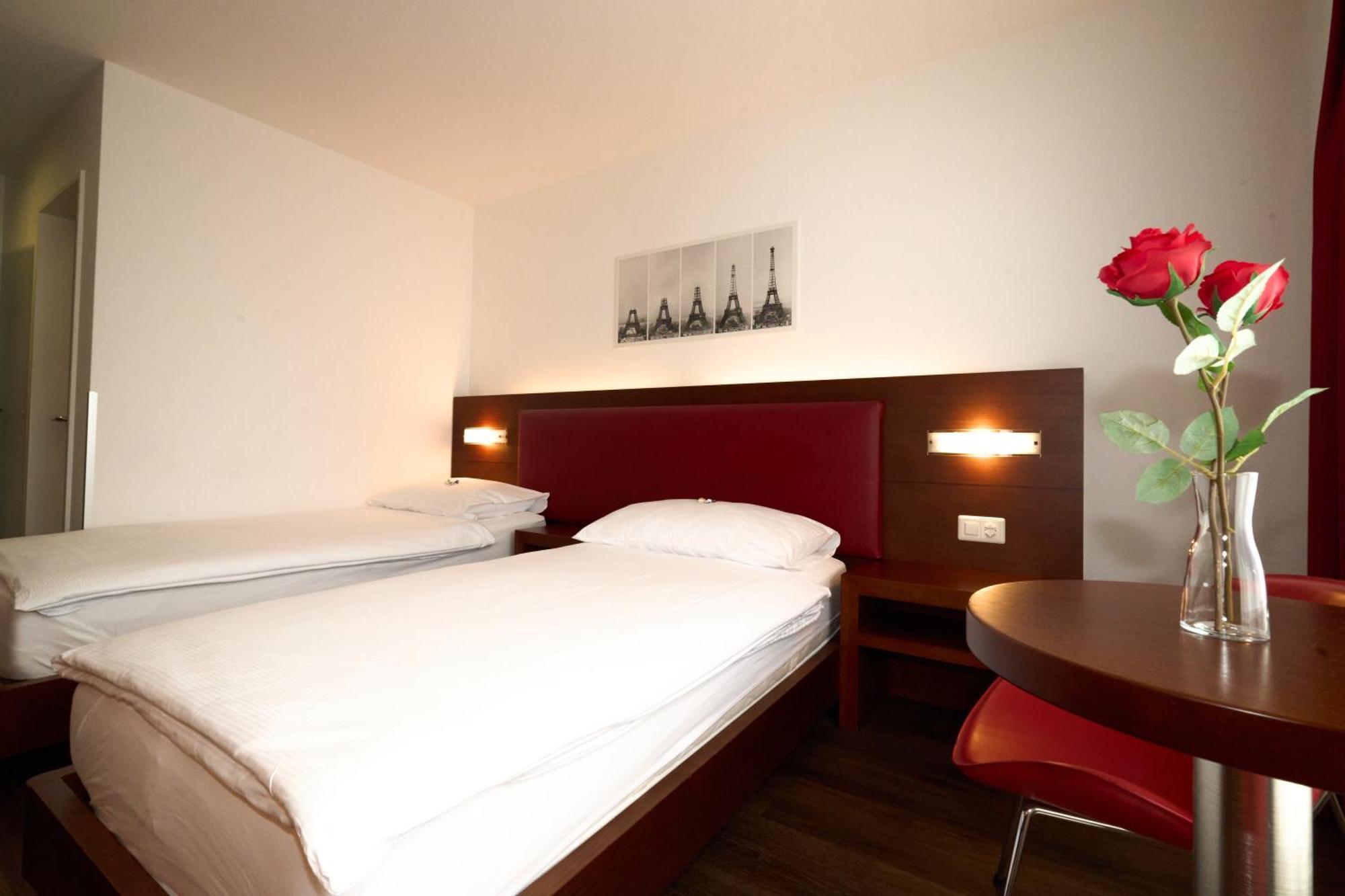 Hotel Conti Dietikon Exterior photo